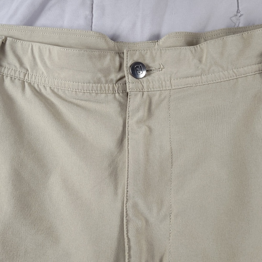 FootJoy Golf Shorts Performance Lightweight Beige Flat Front Mens Size 40 - Picture 4 of 17